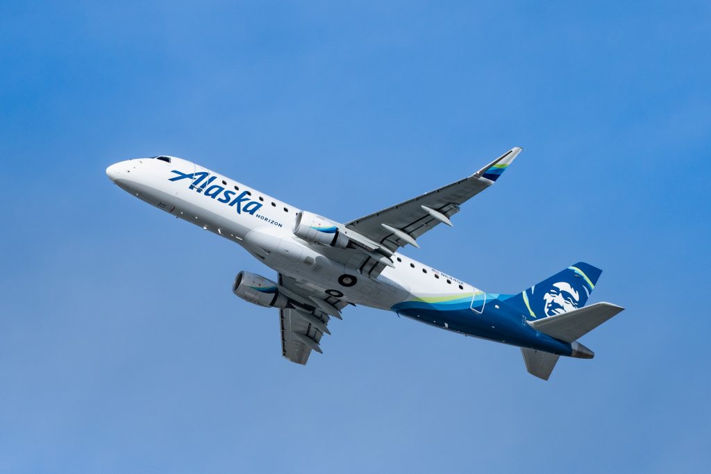 Decker's experience on the flight earned the Alaska Airlines a spot in the A-tier.