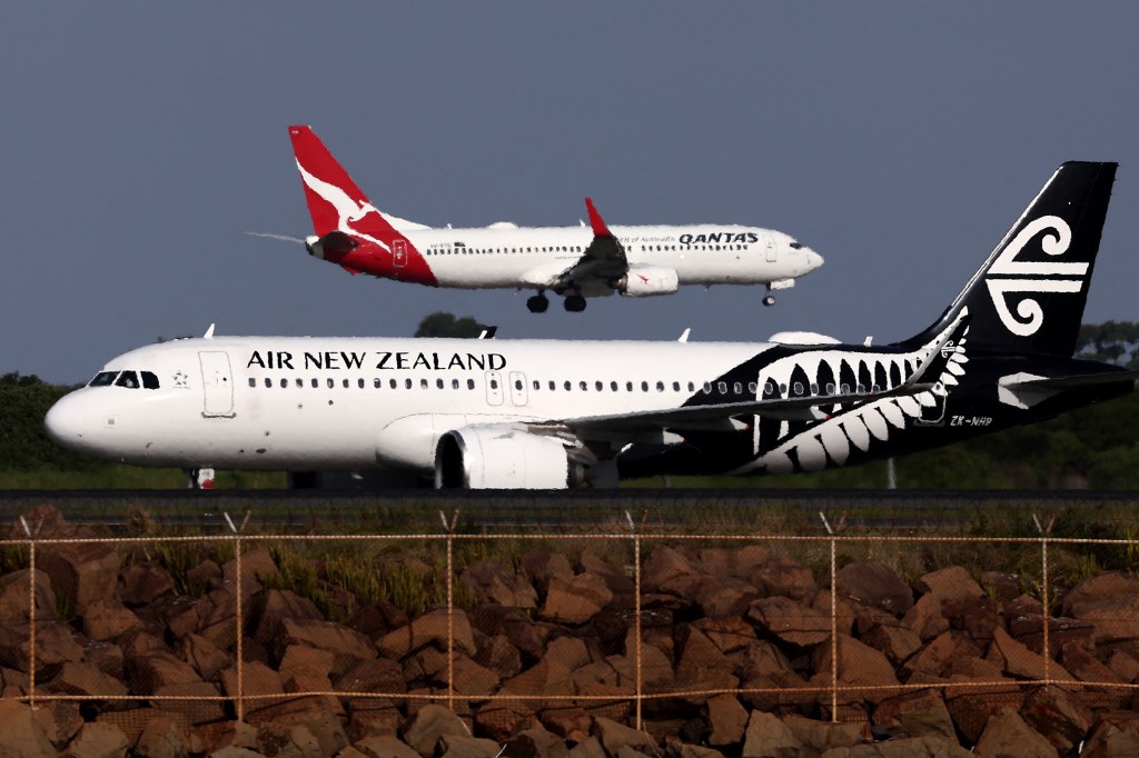 air new zealand plane