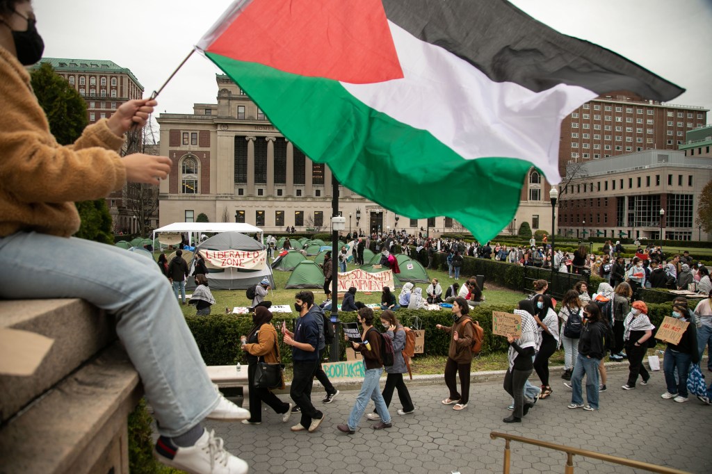 The students are demanding that Columbia divest from Israel.