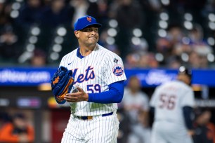 New York Mets starting pitcher Sean Manaea walks off after the fifth inning against the Detroit Tigers.