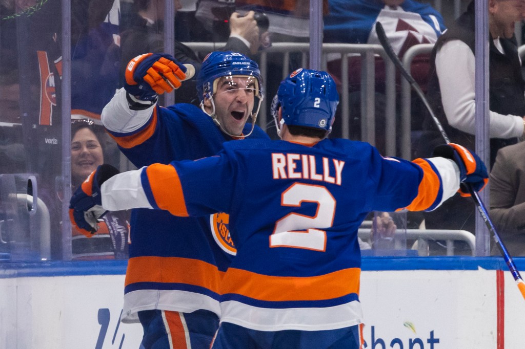 The Islanders are taking on the Hurricanes for the second straight year.