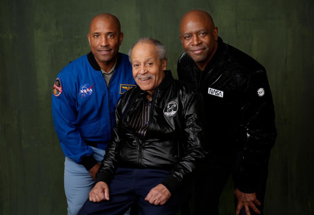 Dwight, posing with Victor Glover (left) and Leland Melvin (right), had been selected in 1961 as the nation’s first Black astronaut candidate but was never granted the opportunity to fly to space.