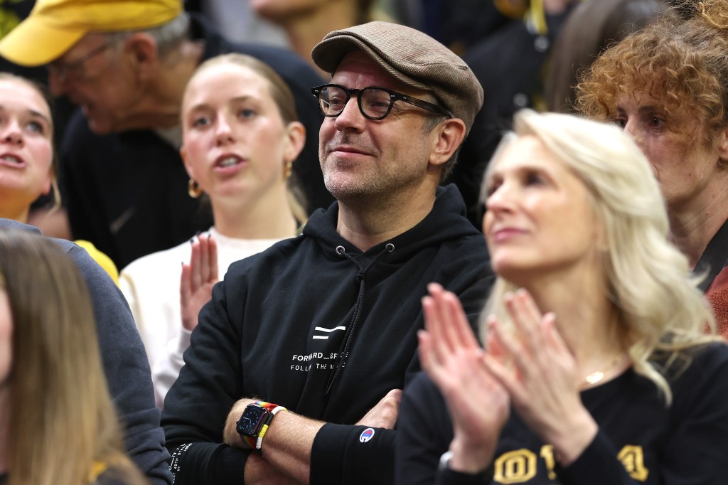 Jason Sudeikis looks on during the NCAA Women's Basketball Tournament Final Four semifinal game between the UConn Huskies and the Iowa Hawkeyes at Rocket Mortgage Fieldhouse on April 05, 2024 in Cleveland, Ohio. 