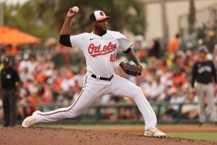 The Mets signed free-agent pitcher Julio Teheran after he spent spring training with the Orioles.