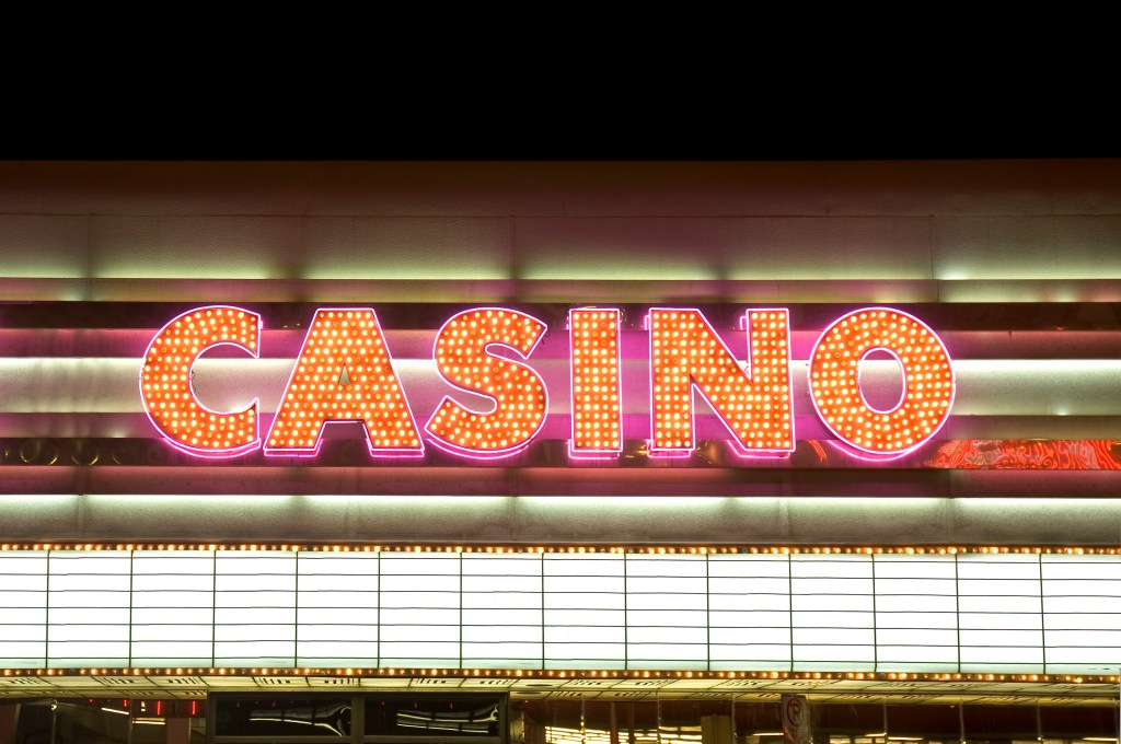Casinos are all the rage for online gambling. 