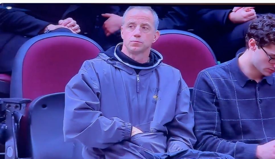 Caitlin Clark's dad, Brent, appeared to sneak in snacks to the Final Four.