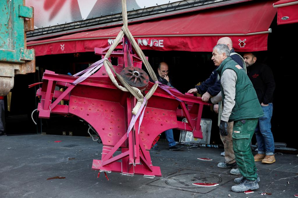 A spokesperson for the Moulin Rouge said the theatre would investigate the cause of the incident with experts and insurers.