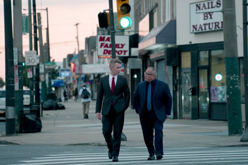 Murray touring Kensington with Philadelphia Republican mayoral candidate David Oh.