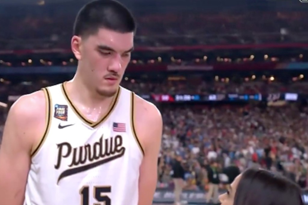 Tracy Wolfson speaks to Purdue's Zach Edey after the Boilermakers' Final Four win on April 6, 2024.