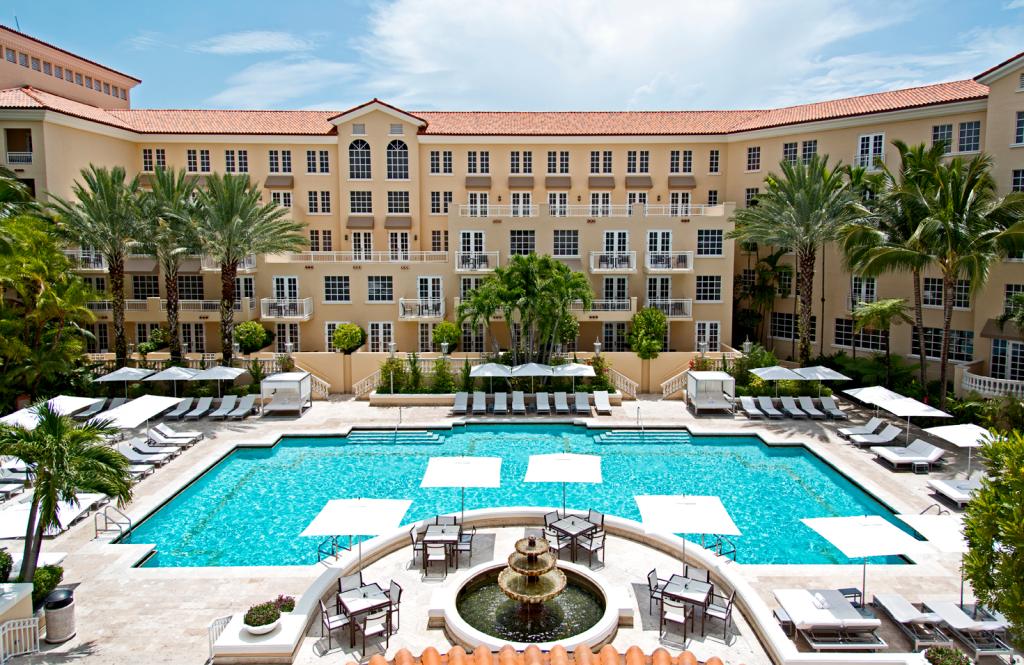 Image of the JW Marriott Turnberry Cascata Pool