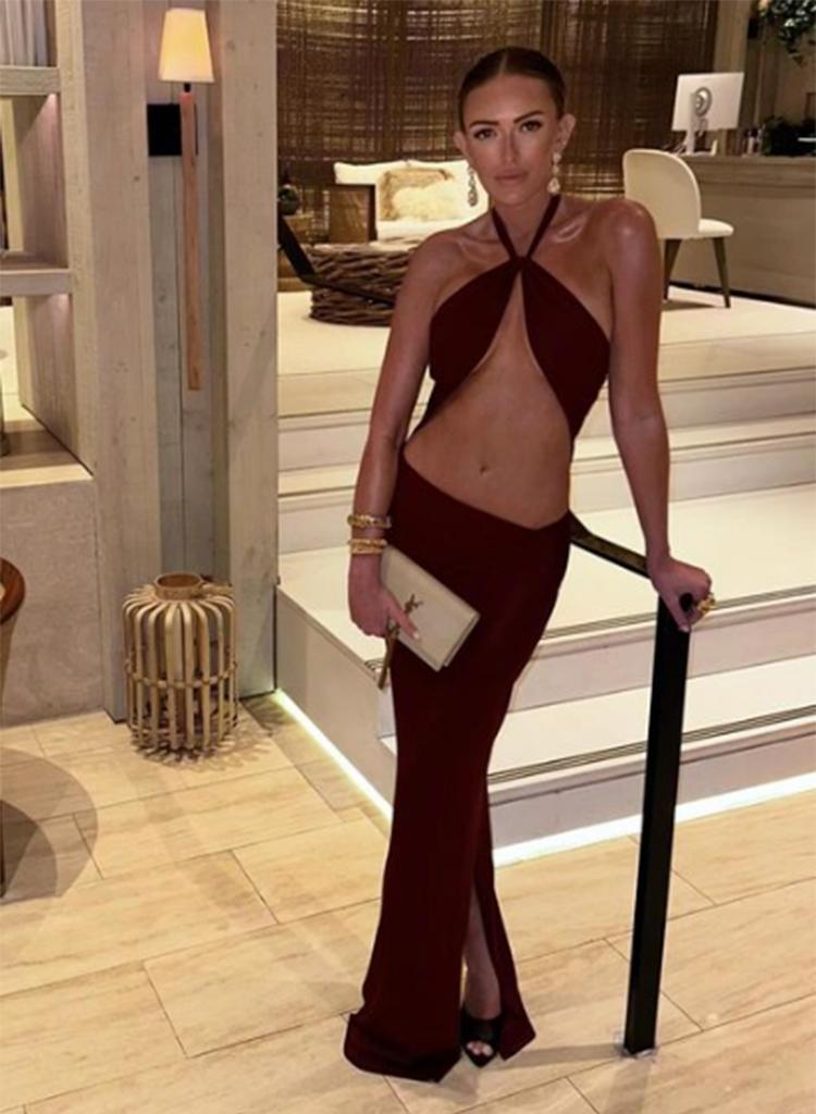 Paulina Gretzky modeled a revealing new look in pics shared on Instagram in April 2024.