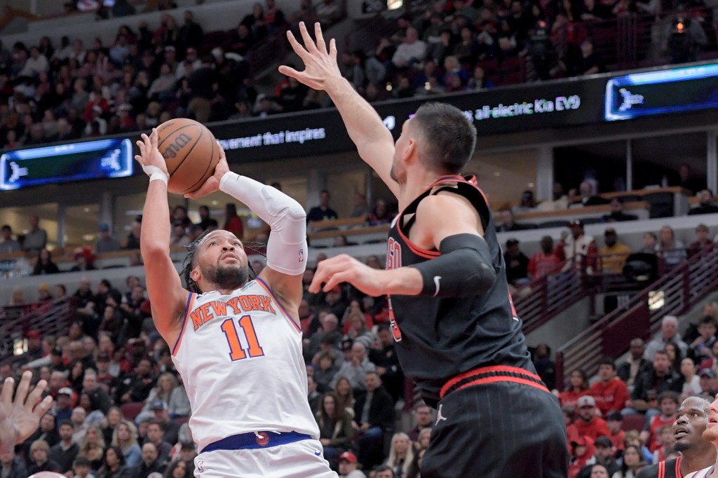 Jalen Brunson scored 35 points for the Knicks during their loss Friday.