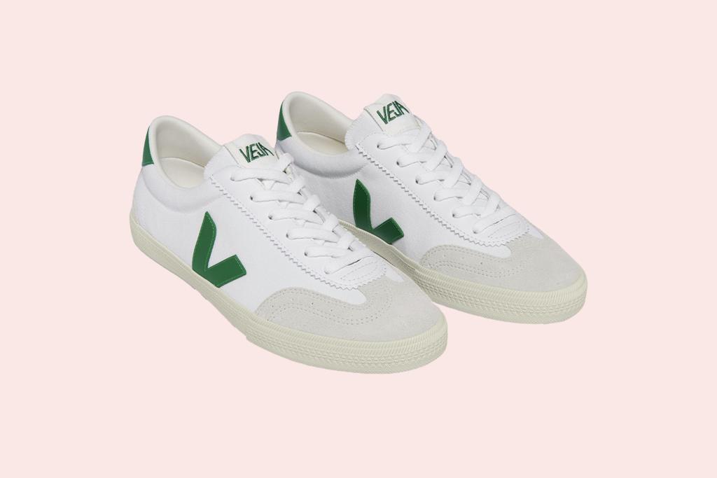 Image of a white pair of Vejas with a green V