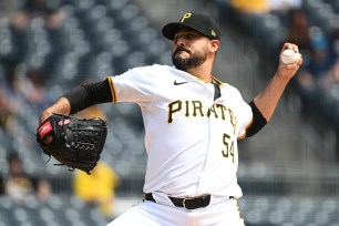 Pirates left-hander Martín Pérez takes the mound against the Mets Monday night.