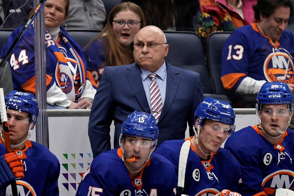 Barry Trotz returns to Long Island as general manager of the Predators.