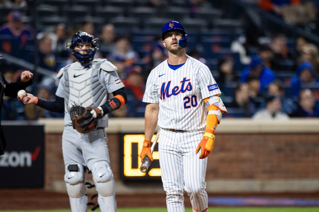 Pete Alonso reacts after striking out against the Tigers on Monday.