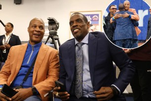 Darryl Strawberry attended the Mets' number retirement ceremony for Dwight Gooden.