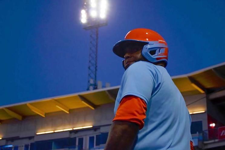 Pablo Sandoval prepares to hit with the Staten Island FerryHawks.