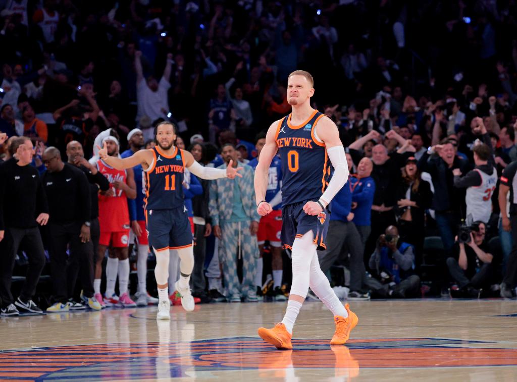 Donte DiVincenzo celebrates his game-winning shot during the Knicks' Game 2 win over the 76ers.