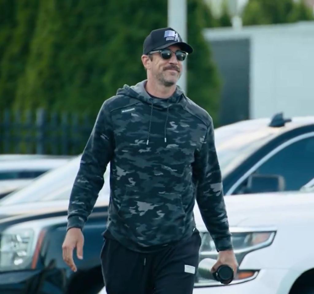 Aaron Rodgers arrives at the Jets' practice facility on Monday.