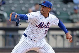 Sean Manaea takes the hill for the Mets on Tuesday night against the Cubs.