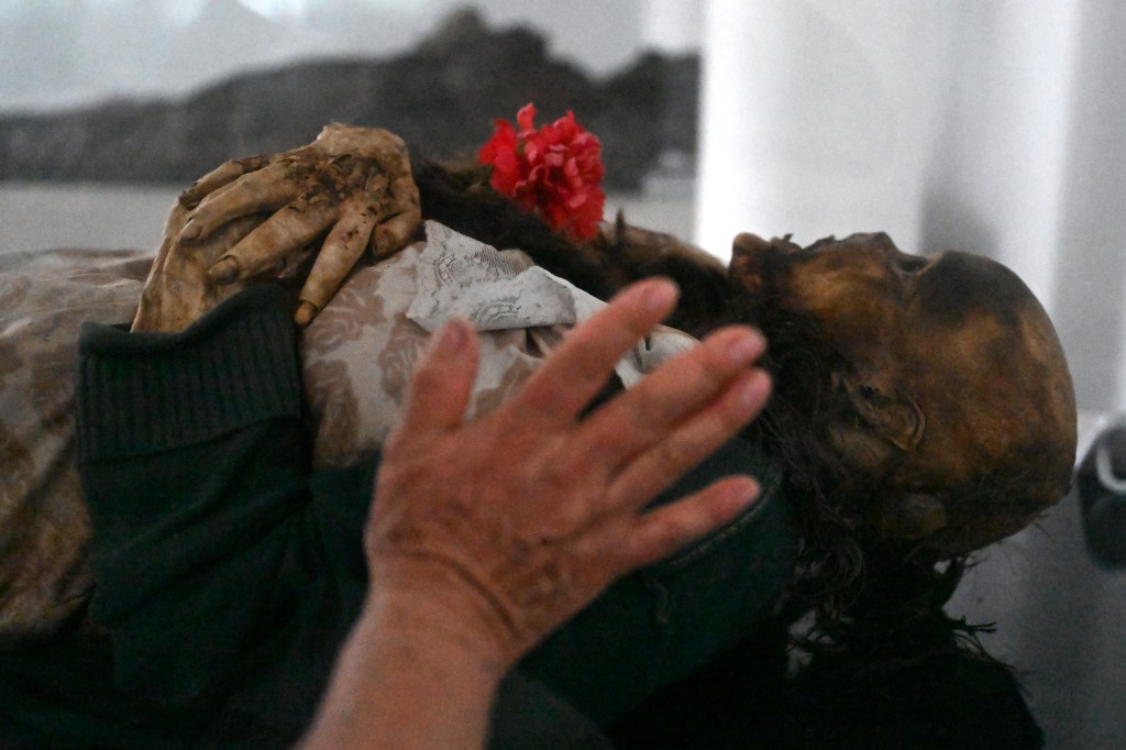 In a scenario straight out of a zombie apocalypse movie, dead residents in the Colombian mountain town of San Bernardo mummified without preservatives — often leaving their clothes, hair and even eyes still intact. 