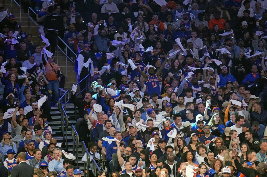 Knicks fans celebrate during Game 5 win over Pacers