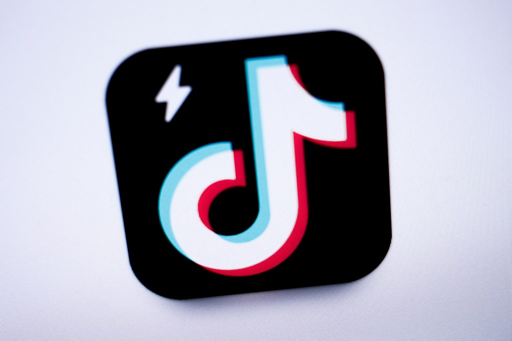 Logo of the Chinese social network application TikTok Lite displayed in Paris