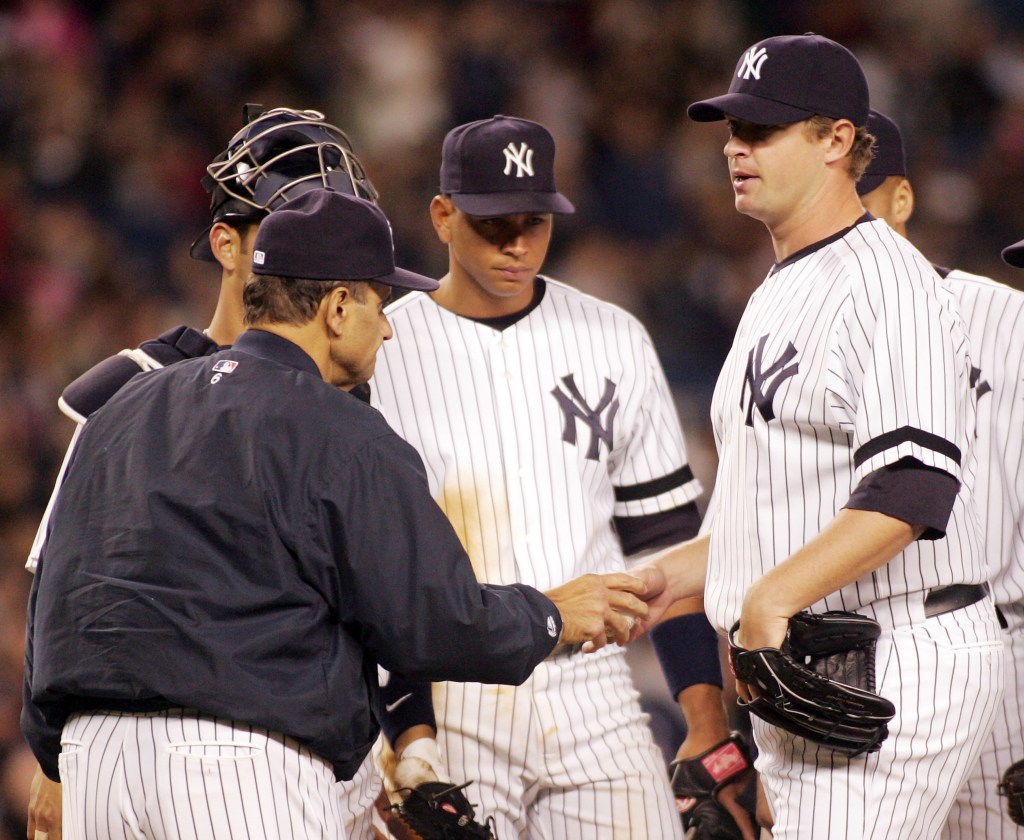 Joe Torre pulls Colter Bean from a Yankees game in 2007.