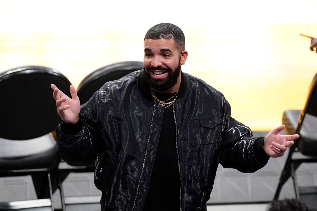 Drake lost $565,000 betting on Tyson Fury. 