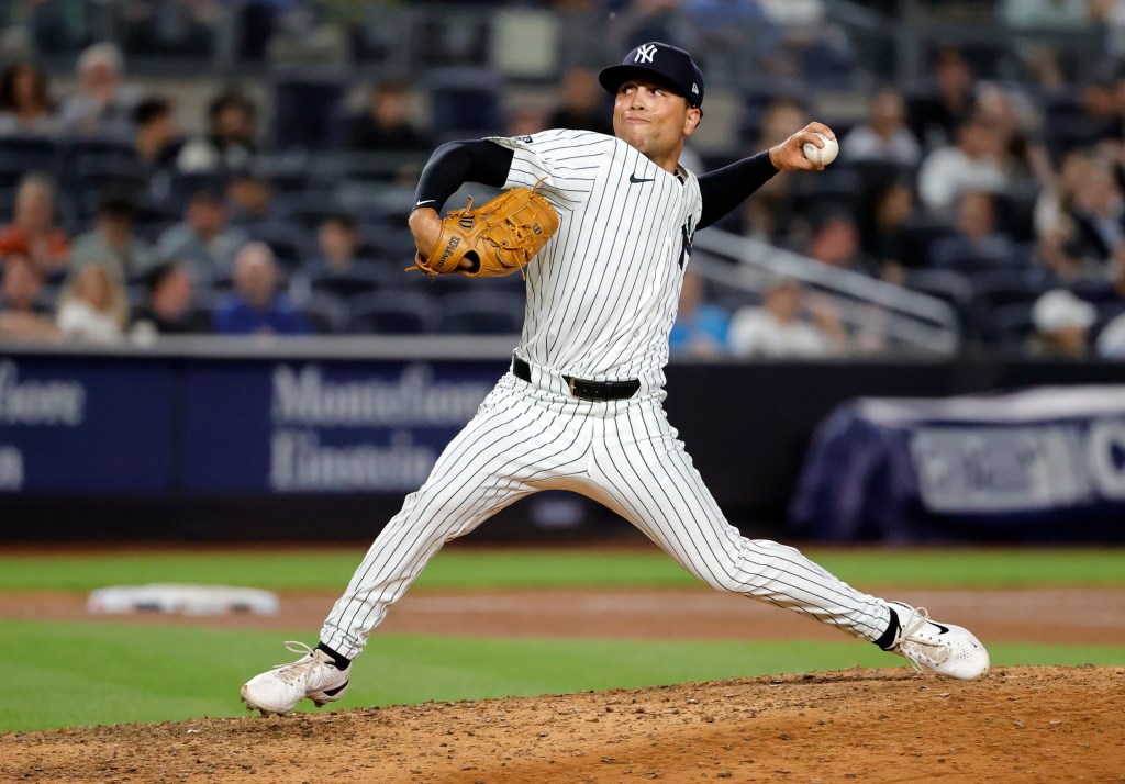 Clayton Andrew delivers a pitch during the eighth inning of the Yankees' 6-3 loss to the Mariners.