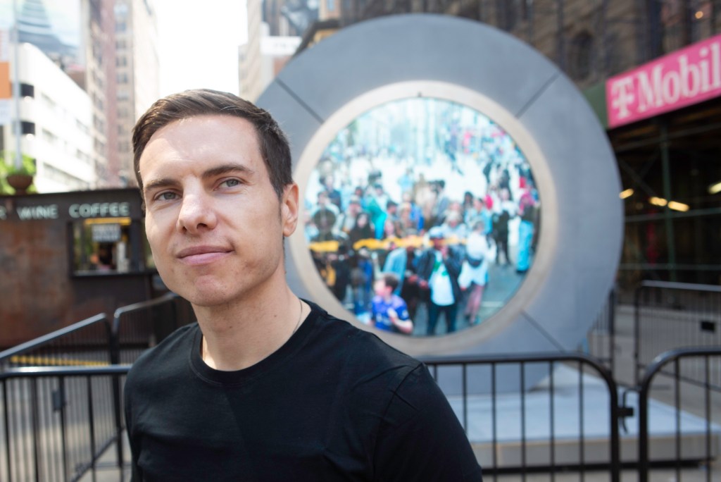 People at he Portal located next to the Flatiron Building in Manhattan