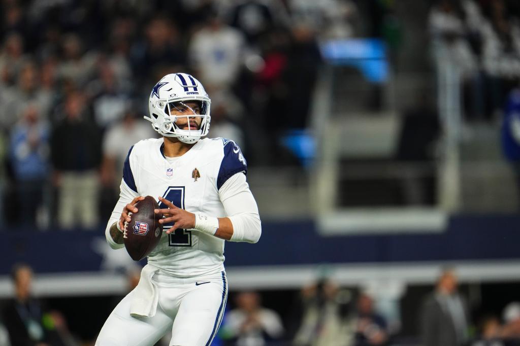 Dak Prescott told reporters that he doesn't play for money. 