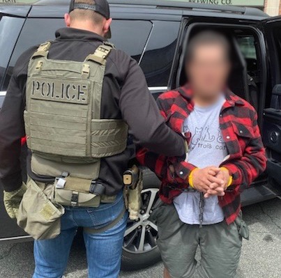 Dangerous Colombian migrant Efrain Vidales-Vargas during his ICE arrest
