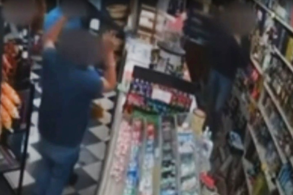 Robbers shoot a liquor store clerk