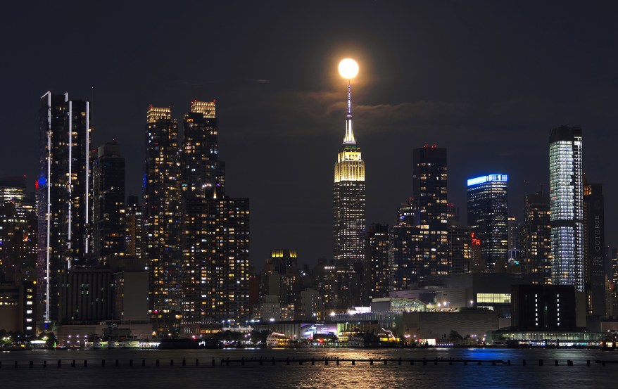 Full Flower Moon Rises in New York City