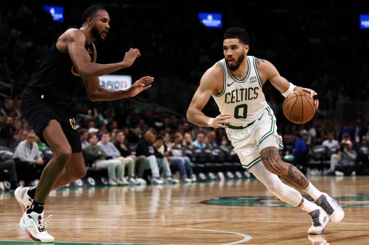 Game 3 between the Celtics and Cavaliers will take place Saturday night.