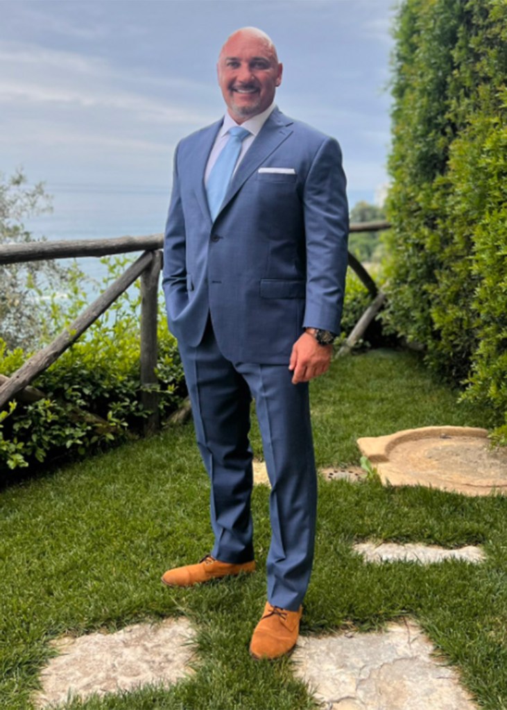 Fox Sports personality Jay Glazer eloped with his fiancée Rosie Tenison in a stunning outdoor ceremony in the Amalfi Coast. 
