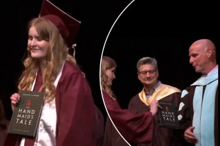 Idaho high school grad protests book ban at graduation