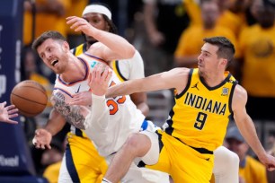 Isaiah Hartenstein, battling T.J. McConnell for a loose ball during the Knicks' Game 6 loss, and his teammates will have to win the rebounding battle in Game 7.