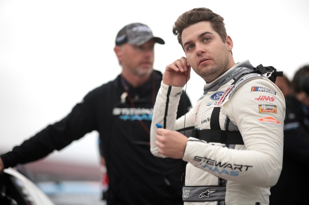 Can longshot Noah Gragson beat two past Kansas champions to win Group C on Sunday?