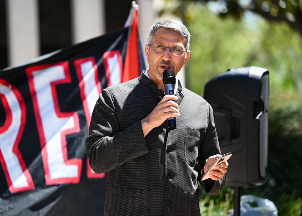 Hatem Bazian speaks at UC Berkeley.