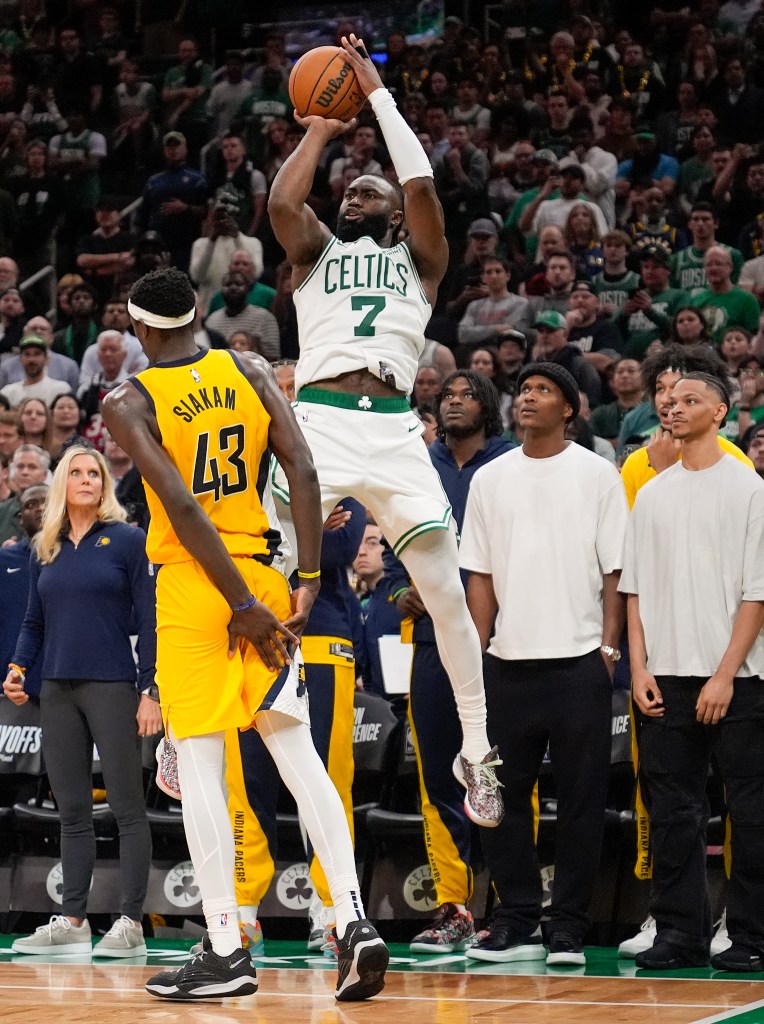 Pascal Siakam did not foul on the play, allowing the shot to be hoisted.