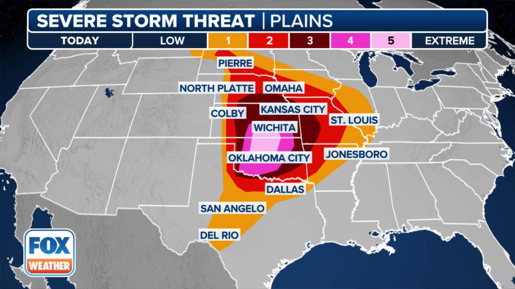 A map of the United States highlighting a high risk severe weather threat in Oklahoma and Kansas