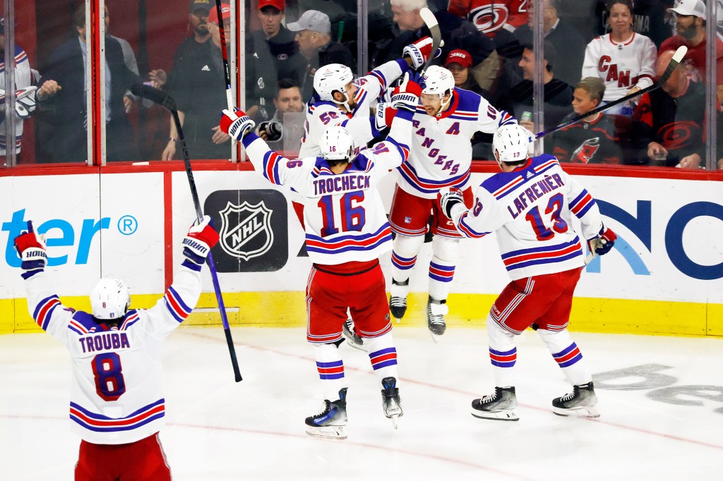 Artemi Panarin scored the game-winning goal to help the Rangers start 7-0 in the postseason.