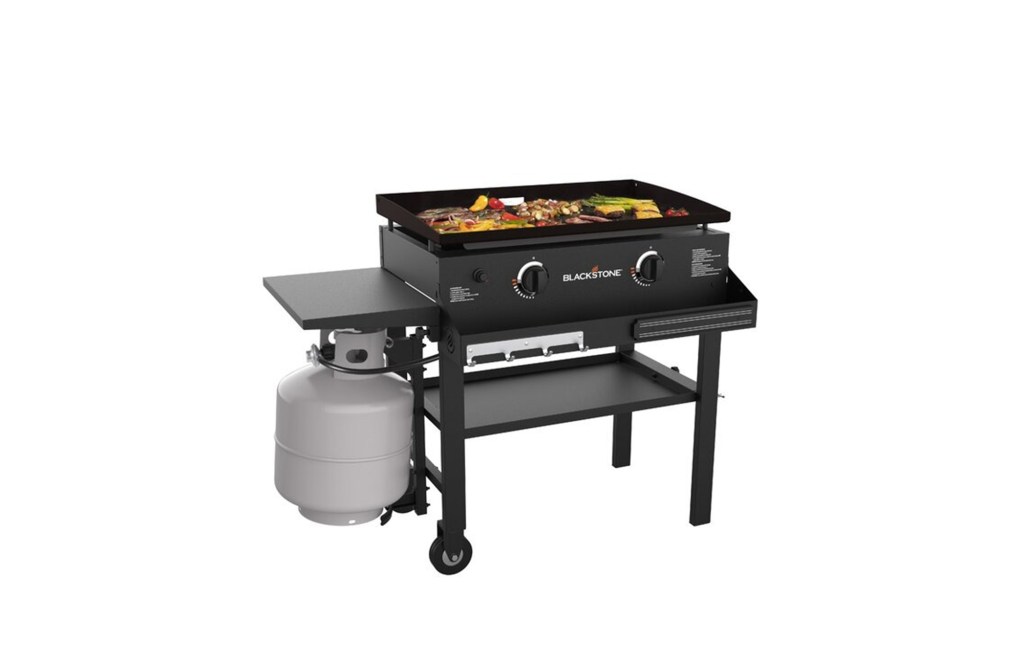 Blackstone 28" Griddle with Front Shelf and Cover
