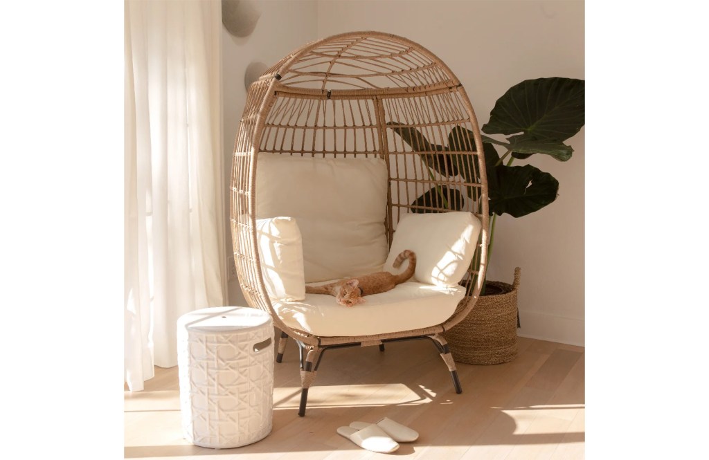 Wicker Oasis Lounger: Teardrop Egg Chair with Stand & Cushions