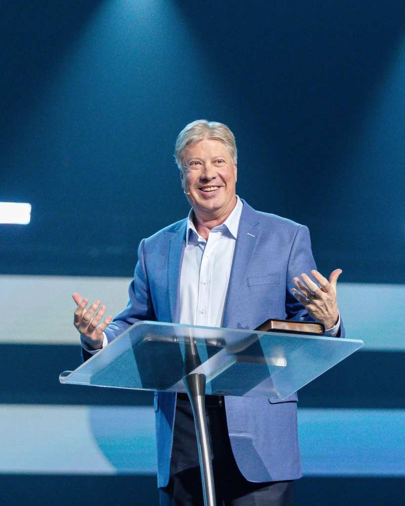 Pastor Robert Morris 