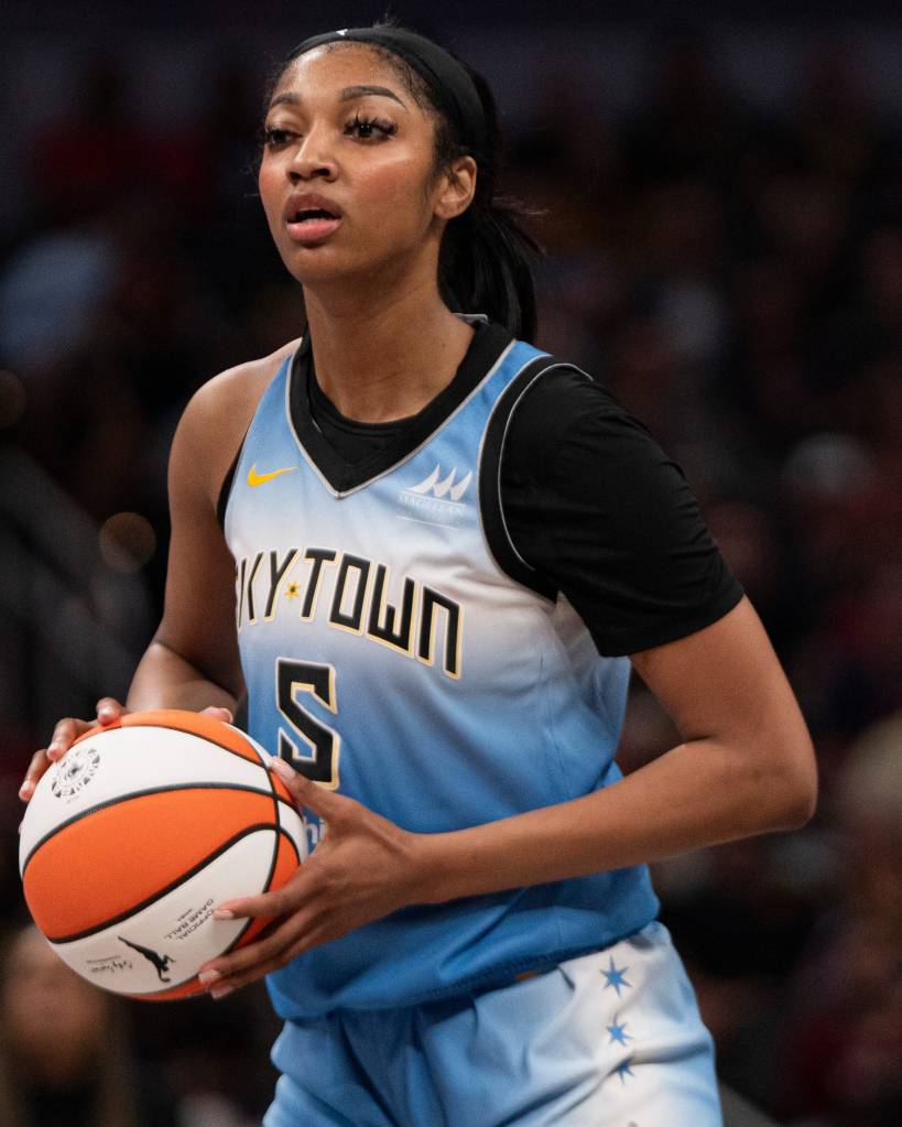 Chicago Sky forward Angel Reese (5) looks for an open teammate on Sunday June 16, 2024, during the game at Gainbridge Fieldhouse in Indianapolis on June 16, 2024. 