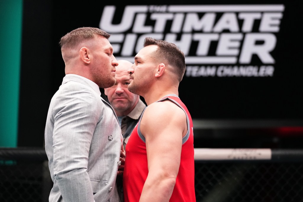 Conor McGregor (l.) and Michael Chandler (r.) were opposing coaches on "The Ultimate Fighter."